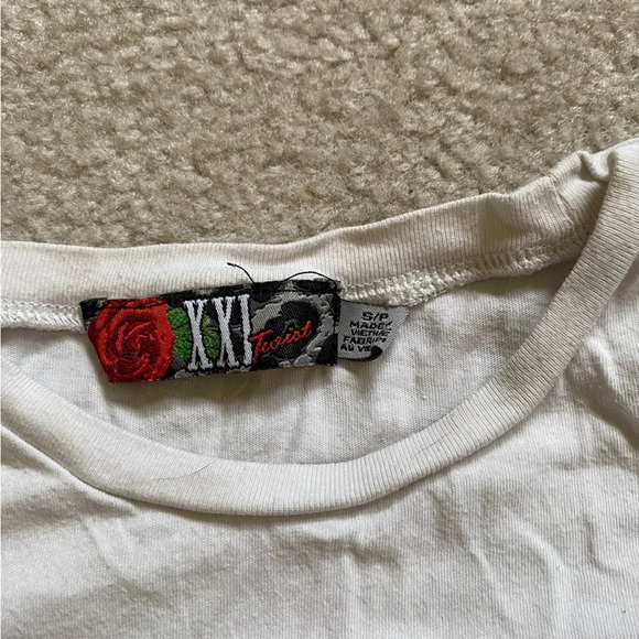 Pinup tee shirt - Picture 2 of 3